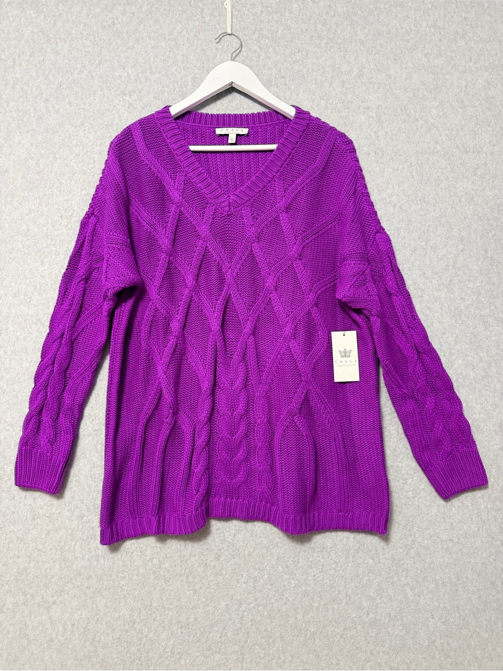 Chaus V-Neck Cable Knit Sweater NWT Size Large Boxy Oversized 100% Cotton